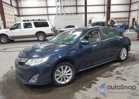2014 Toyota Camry Hybrid Xle z USA, uszkodzony, nr VIN 4T1BD1FK1EU126570